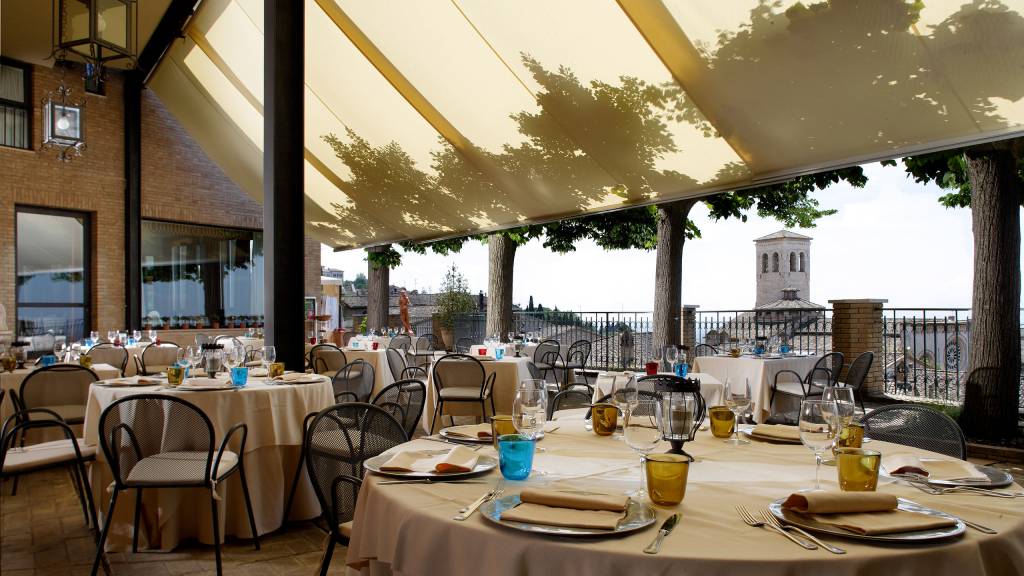 Hotel-Giotto-Assisi-Wedding-Terrazza-Tigli-2 Hotel-Giotto-Assisi-Wedding-Terrazza-Tigli-2
