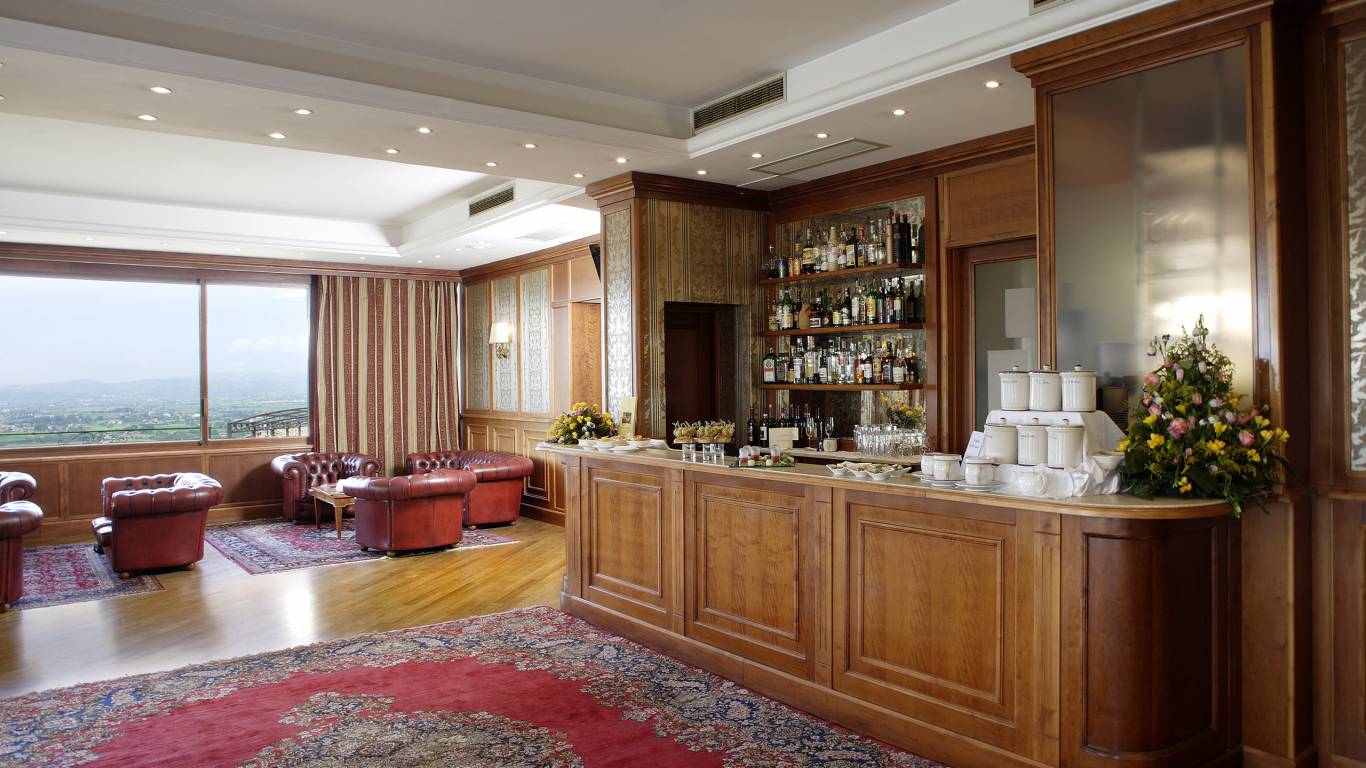 Hotel-Giotto-Assisi-Sala-Bar