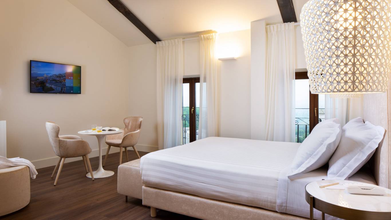Hotel-Giotto-Assisi-Foto-Junior-Suite-Annesso-Scale-Letto Hotel-Giotto-Assisi-Foto-Junior-Suite-Annesso-Scale-Letto