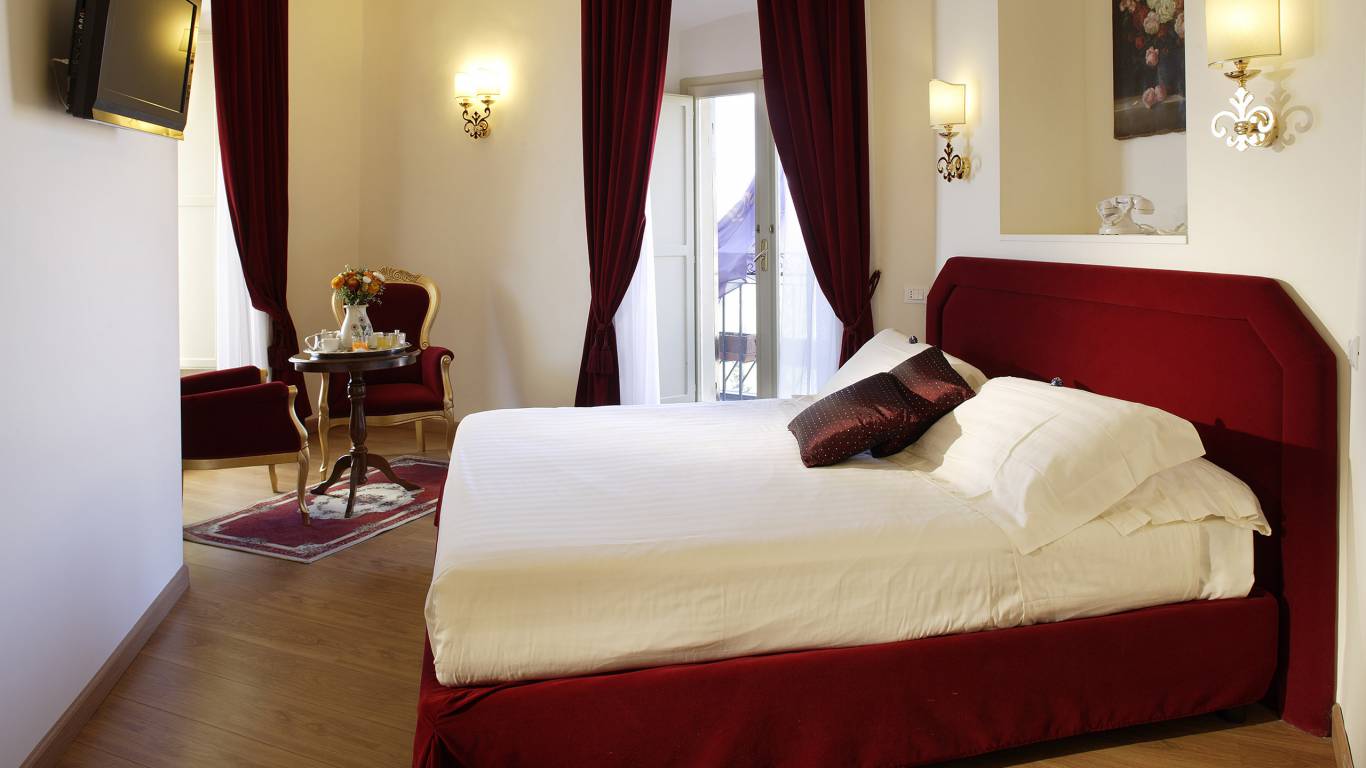 Hotel-Giotto-Assisisi-Presidential-Suite-Bed