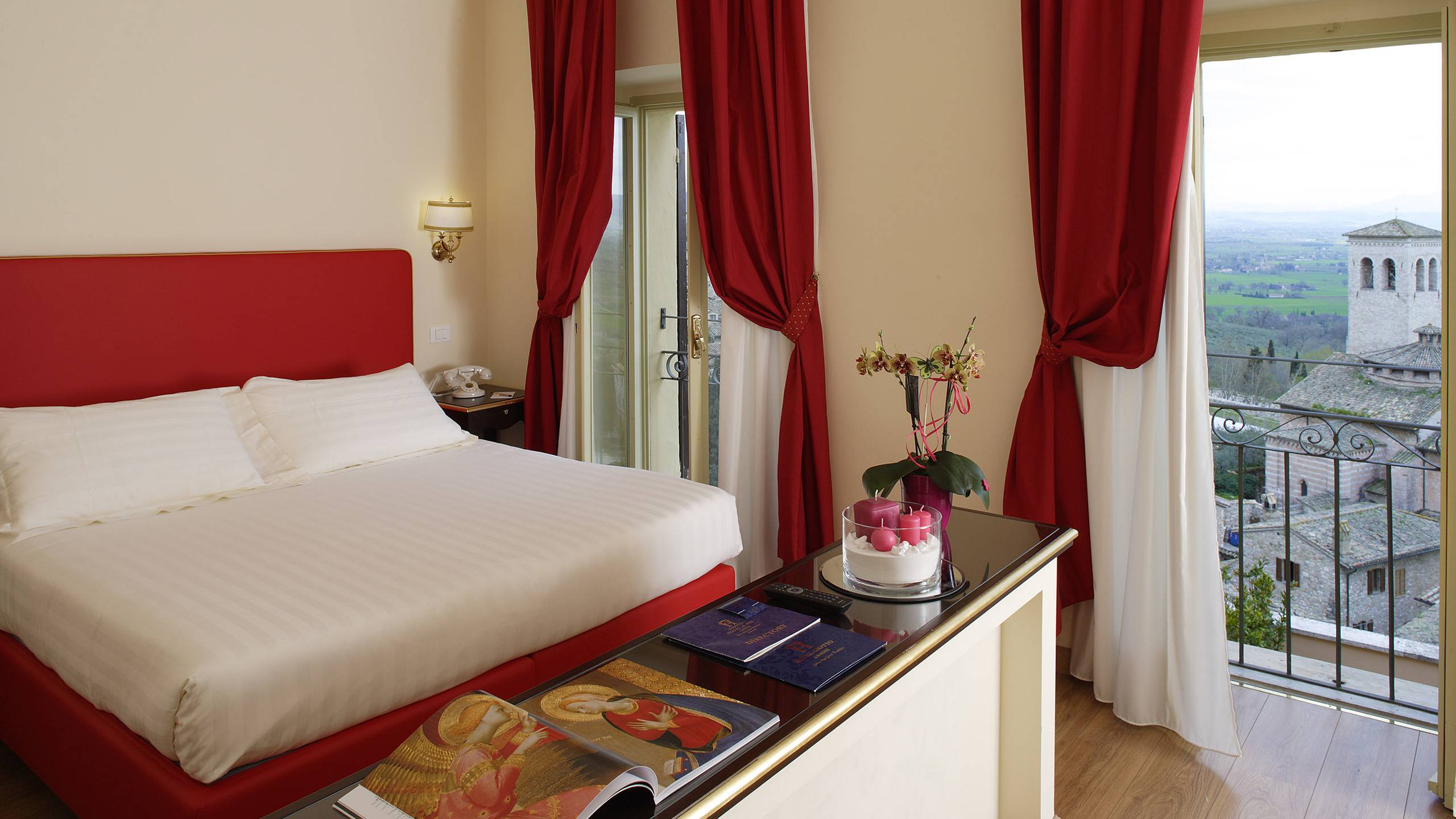 Hotel-and-Spa-Giotto-Assisisi-junior-suite