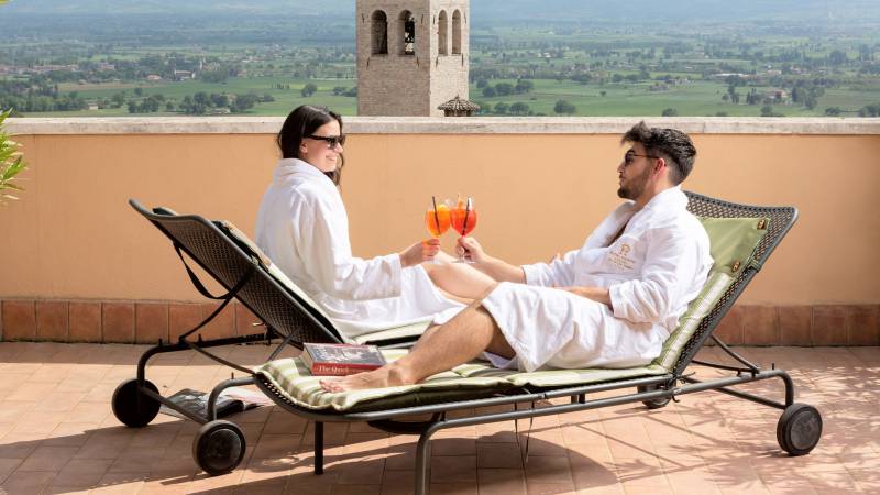 Hotel-Giotto-Assisi-Suite-Aperitiv-Sunbed